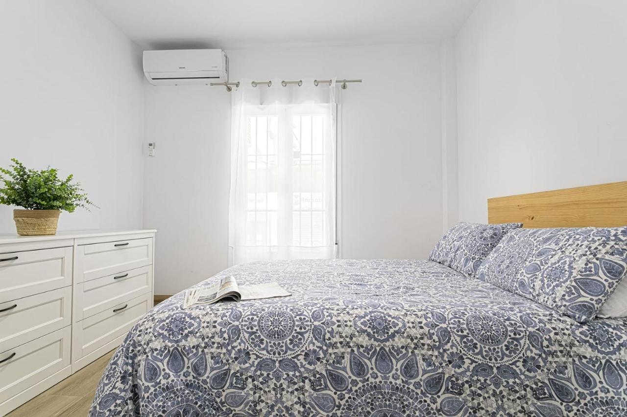 Precioso Apartamento Con Patio Малага Екстер'єр фото